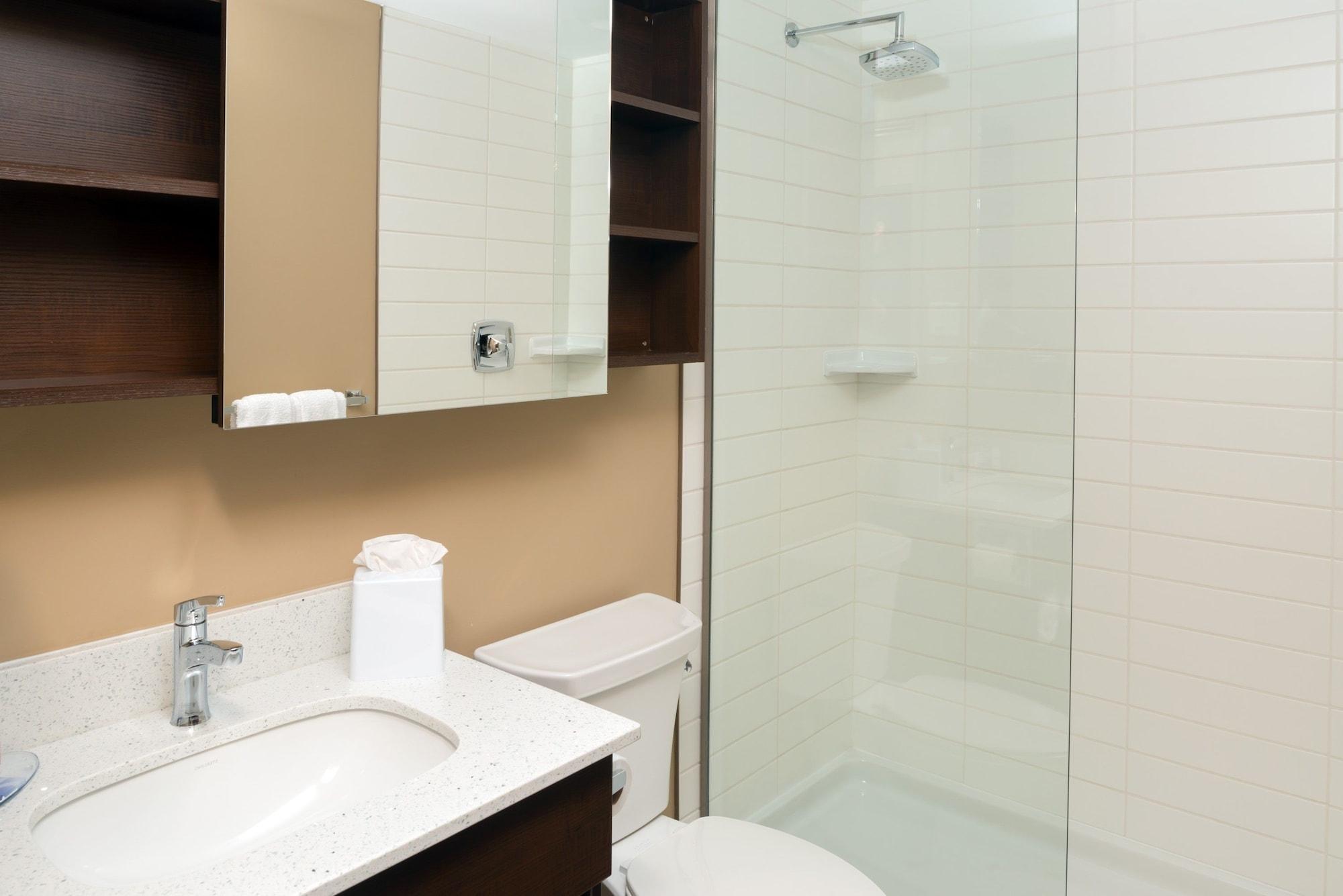 Microtel Inn & Suites By Wyndham Red Deer Esterno foto