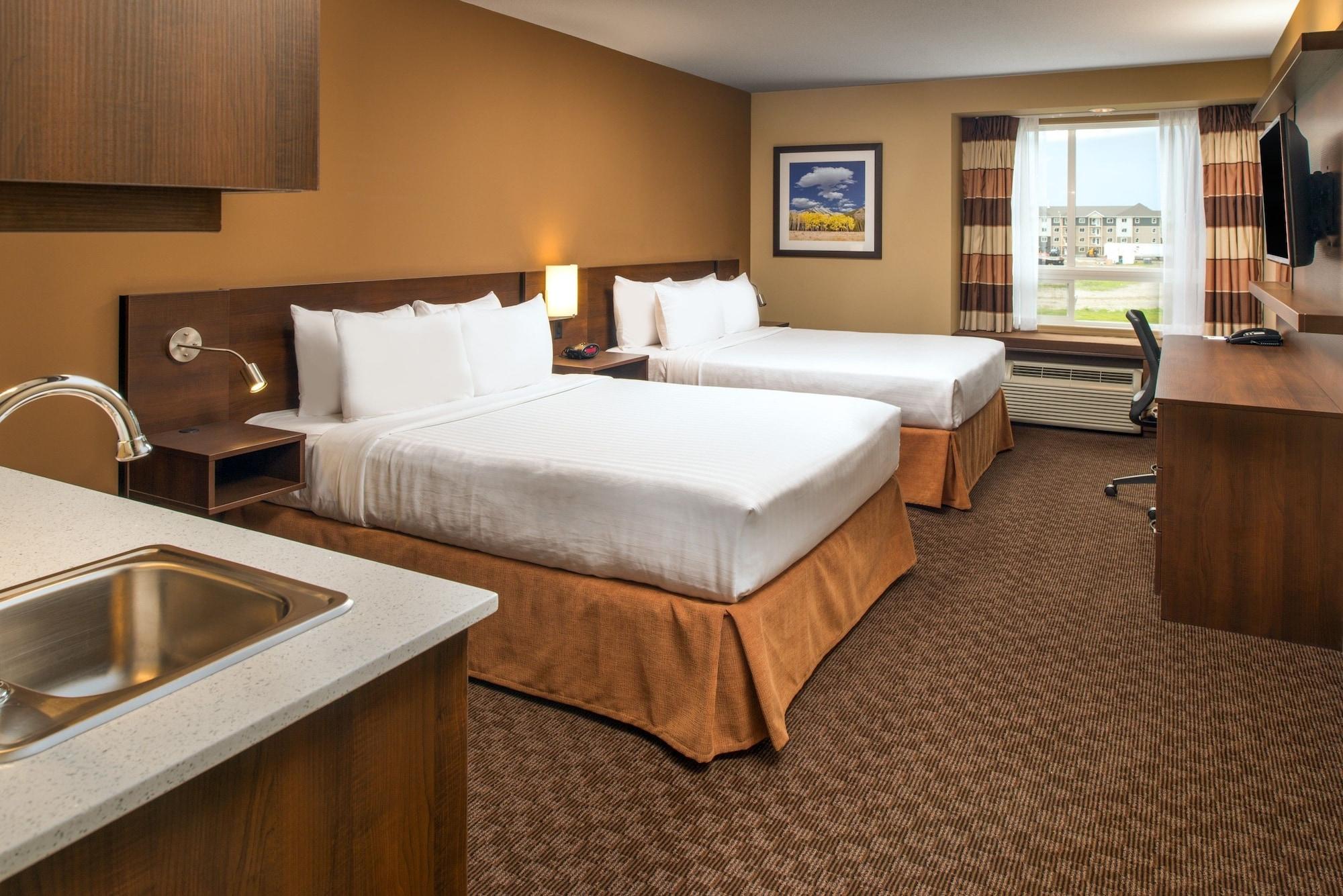 Microtel Inn & Suites By Wyndham Red Deer Esterno foto