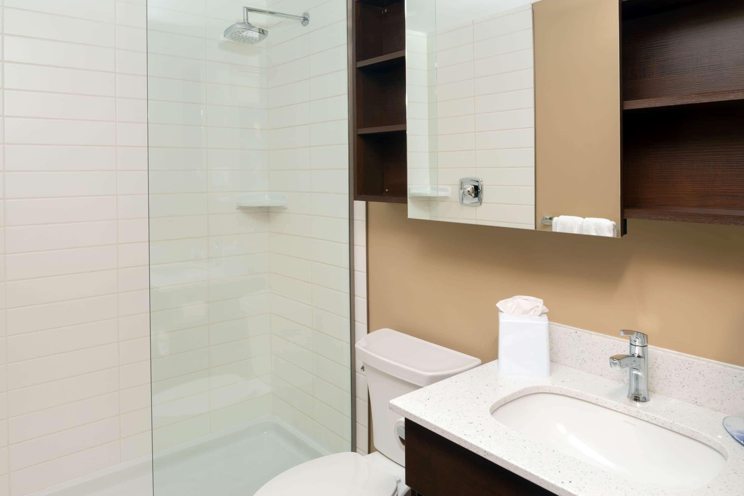 Microtel Inn & Suites By Wyndham Red Deer Esterno foto