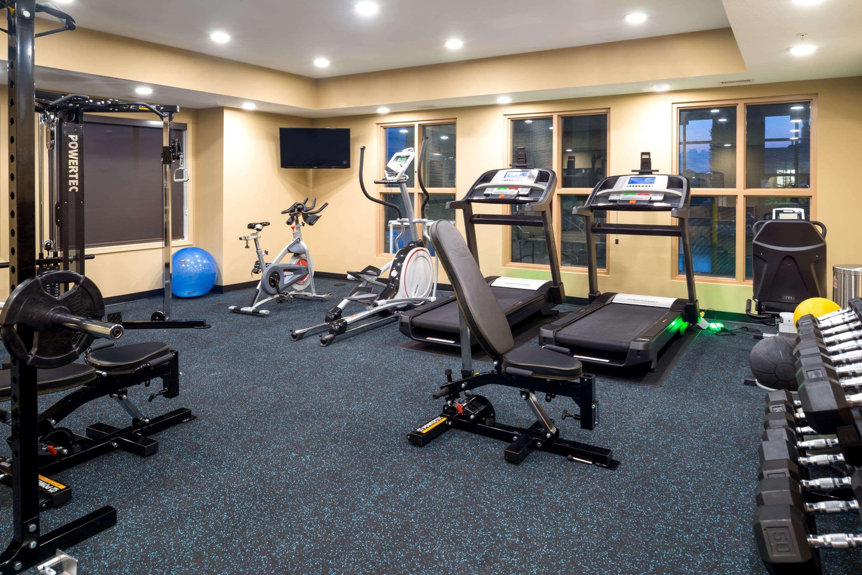 Microtel Inn & Suites By Wyndham Red Deer Esterno foto